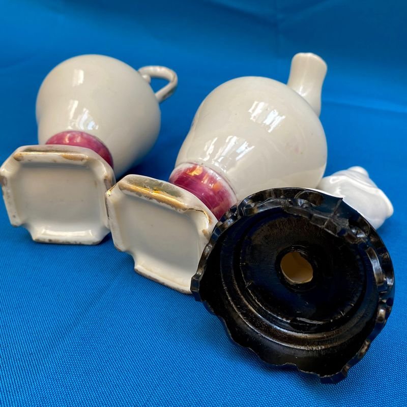 Porcelana Antigua Oriental con Floreros y Figura - imagen 3