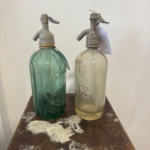 Lote anterior: Lote de 2 Sifones Antiguos de Vidrio