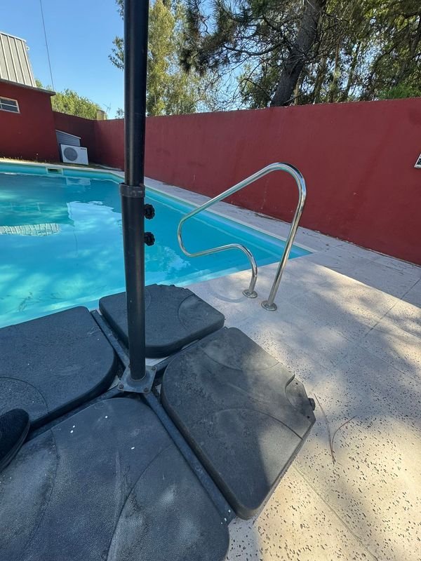 Gran sombrilla solar moderna para piscina - imagen 5