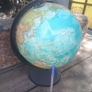 Lote anterior: Globo Terráqueo de Plástico en Buen Estado