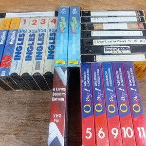 Lote de 11 Videos VHS Educativos: Inglés y Otros Temas - imagen 2