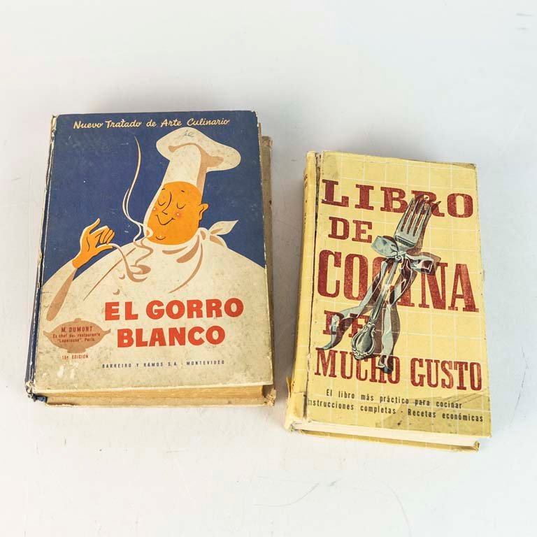 2 Libros de Cocina: El Gorro Blanco y Mucho Gusto