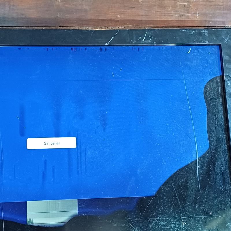 Televisión AOC de 42 pulgadas con pantalla averiada - imagen 6