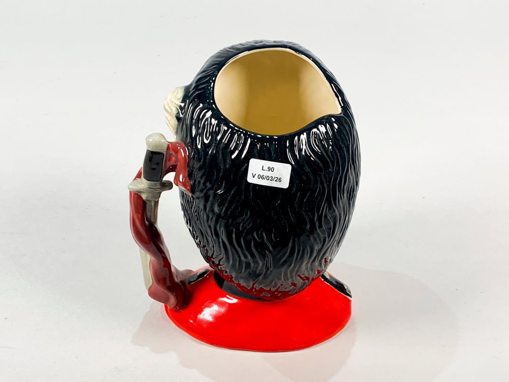 Royal Doulton jarra inglesa con motivo The Guardsman - imagen 3