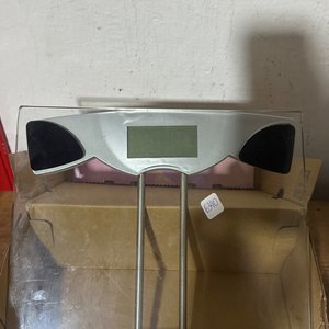 Lote siguiente: Balanza Digital Gama Plata y Negro