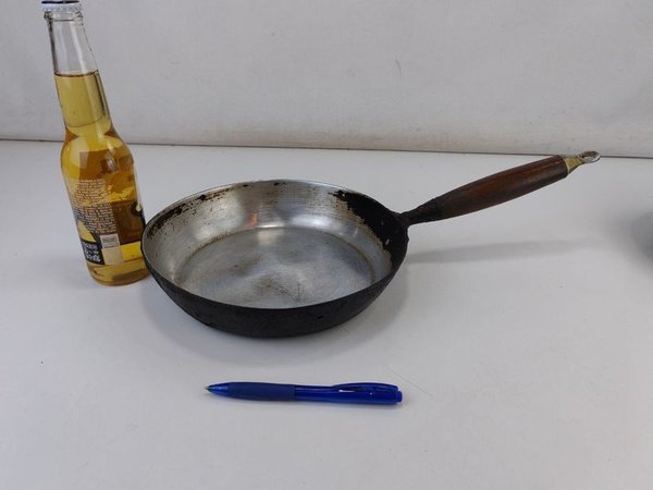 Sartenes de hierro fundido en buen estado - imagen 5