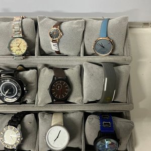 Lote de 12 Relojes, 2 Veladores y Lámpara Colgante Gris - imagen 9