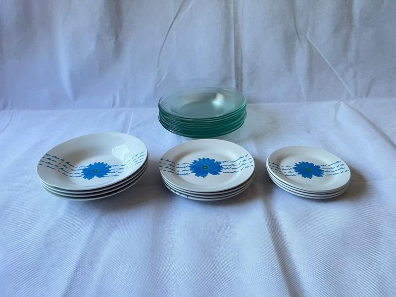 Juego de vajilla floral de porcelana - imagen 4