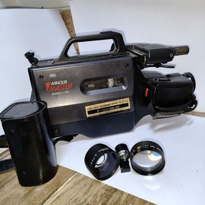 Cámara VHS Minolta Master Series V-16R con Lentes Japoneses y Accesorios - imagen 3