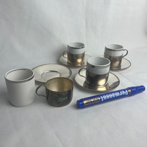 Juego de 4 Tazas de Café con Platillos en Porcelana y Metal - imagen 9