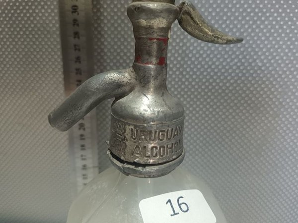 Sifón antiguo para alcohol - imagen 4