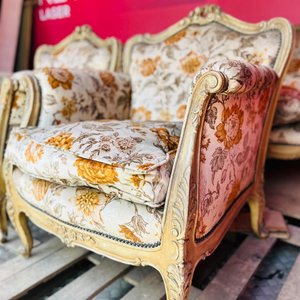 Juego de Living Estilo Luis XV: Sofá de 3 Cuerpos y 2 Sillones Individuales - imagen 2