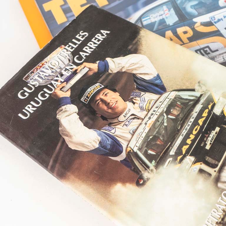 Colección de Gustavo Trelles: Afiche, Libro y Modelo a Escala - imagen 3