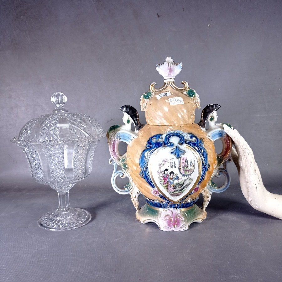 Potiches y Bomboneras de Porcelana y Vidrio con Diseño Ornamental - imagen 7