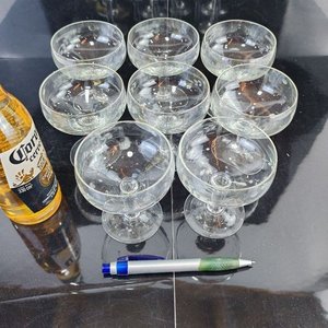 Lote de Cristalería: Licorera, Jarra Azul, Vaso Grabado y Copas de Brandy - imagen 15