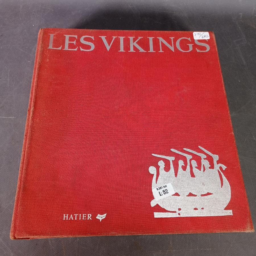 Libro "Les Vikings" con Dedicatoria y Grabado de Barco Vikingo