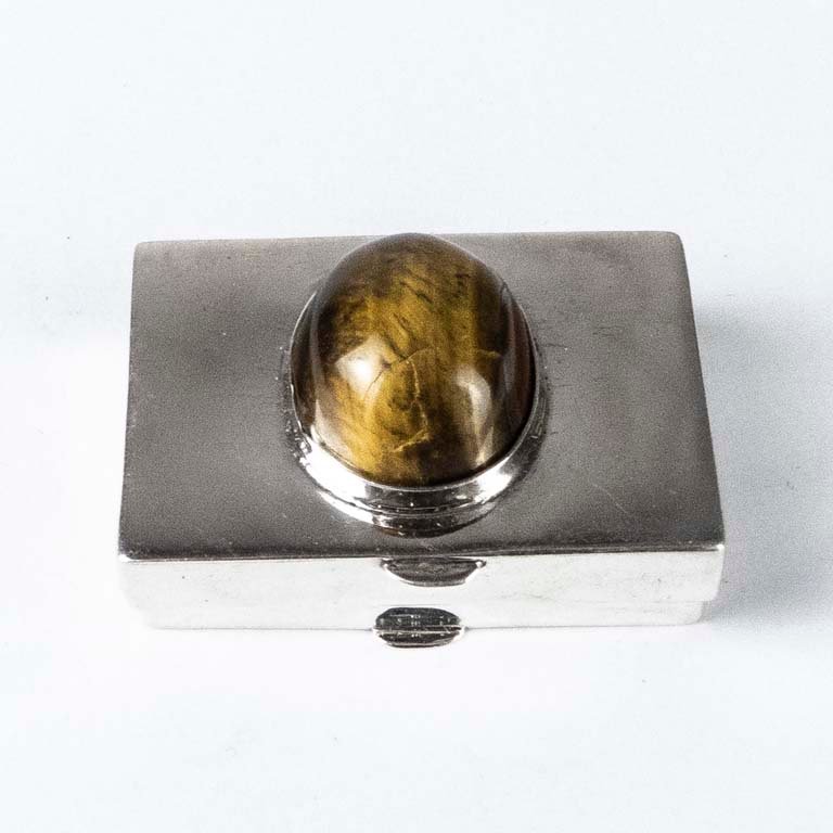 Lote anterior: Pastillero de plata con ojo de tigre - Peso: 18,2gr