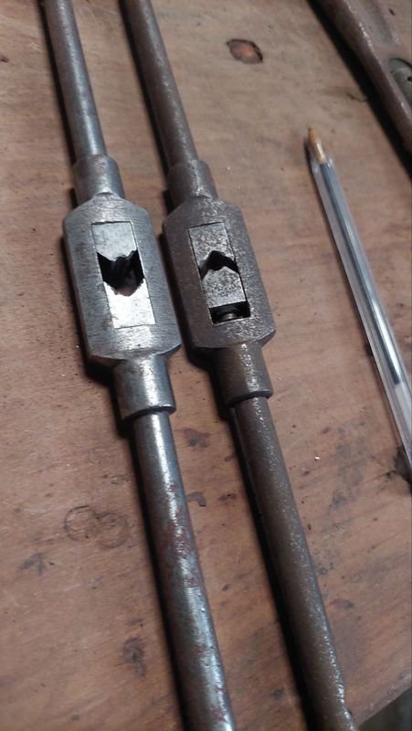 Dos porta machos de metal en buen estado - imagen 4