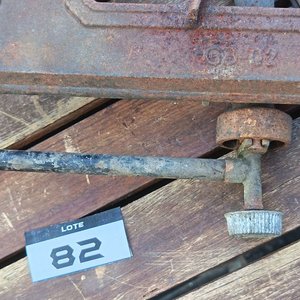 Anafe a gas de dos quemadores, estructura de Metal Con Detalles de Oxidación. Falta una Pata. - imagen 5
