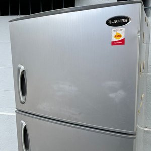 Heladera James Frío Seco con Freezer - imagen 10
