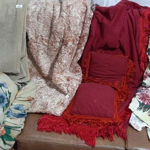 Ropa de Cama: Colchas y Frazadas Variadas - imagen 2
