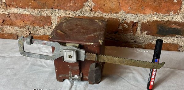 Balanza Antigua de Cocina Metálica con Pesas