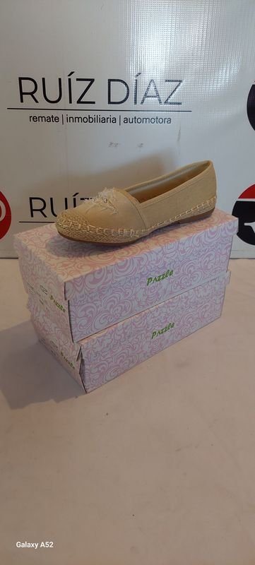 Lote siguiente: Calzado talle 6,5 - Zapatos de cuero en venta