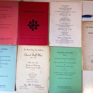 Lote siguiente: 7 Catálogos Numismáticos Americanos de Hans Schulman (Años 60)