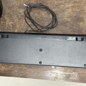 Teclado y Mouse Lenovo Negros con Cable - imagen 7