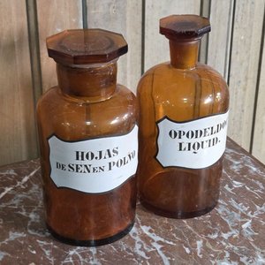 Par de Frascos de Farmacia Antiguos "Hojas de Sen en Polvo" y "Opodeldoch Liquid" - imagen 4