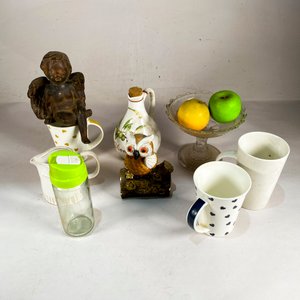 Lote de Jarra Adornos, Salero y Tazas - imagen 1