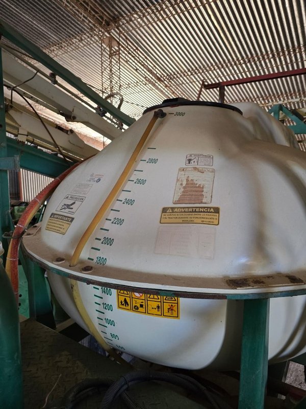 Fumigadora Pampero Tetra Full de 3.000 litros para agricultura - imagen 8