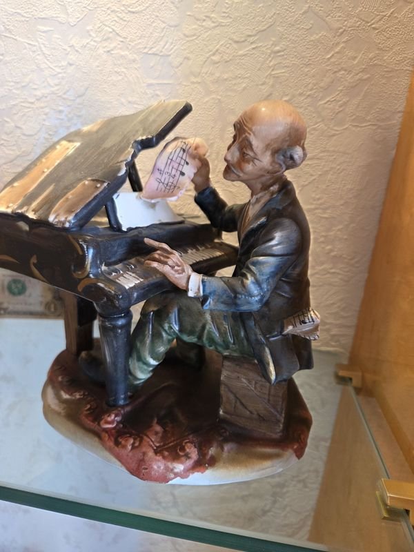 Figura de pianista en cerámica japonesa - imagen 2