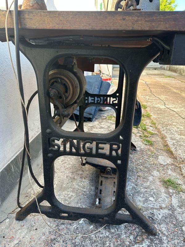 Máquina de coser Singer con motor - imagen 6