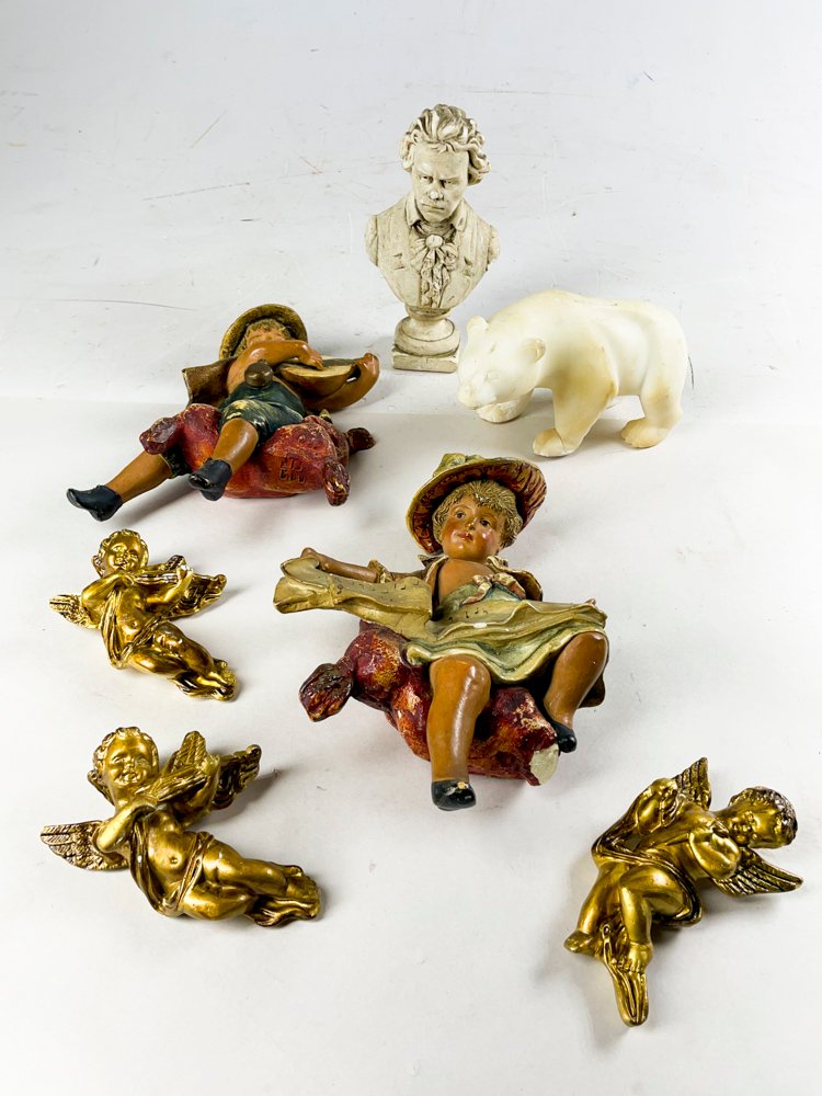 Lote anterior: Figuras de colección en oro y plata