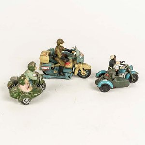 3 motos con sidecar de plástico y resina - imagen 2