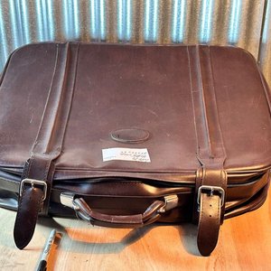 Una Maleta de viaje Impecable estado - imagen 3