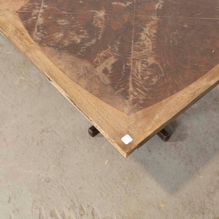 Item 2101906 - Image 1