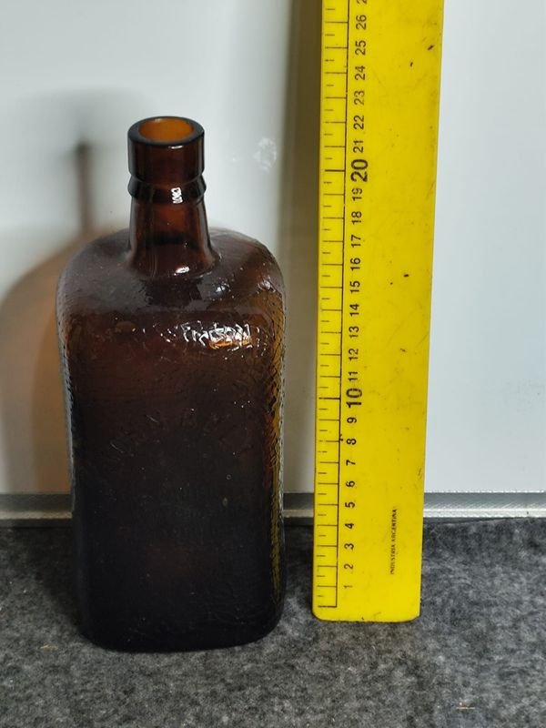 Botella Antigua de Licor Ámbar "John Bull" Importada de Río de Janeiro