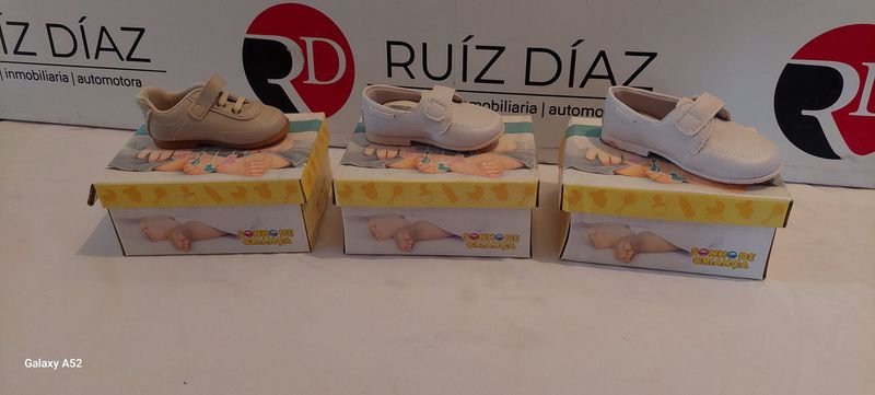 Calzado de Talla 18-19-22 - Ropa y Accesorios - imagen 1