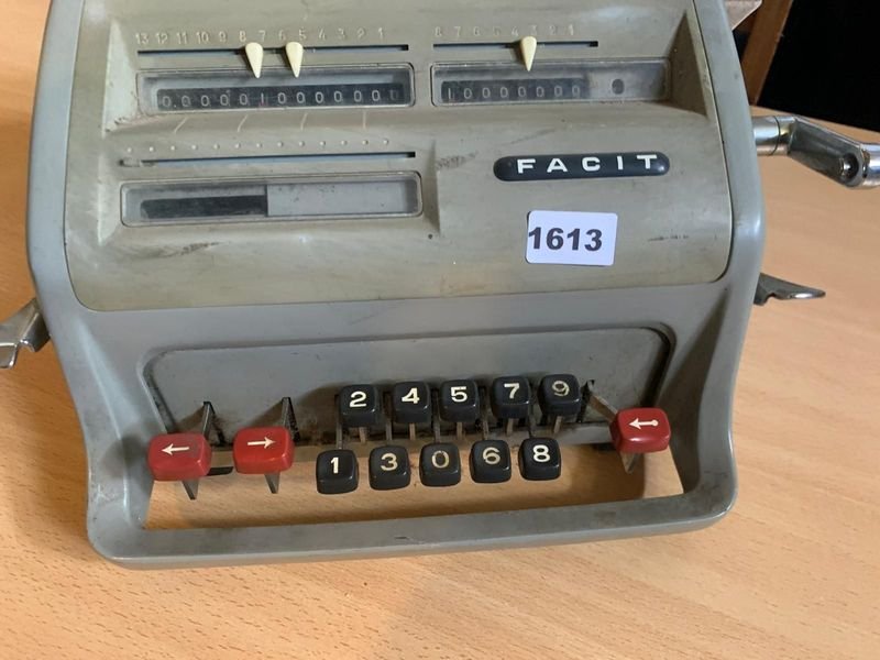 Calculadora mecánica antigua Facit modelo 1613 - imagen 4