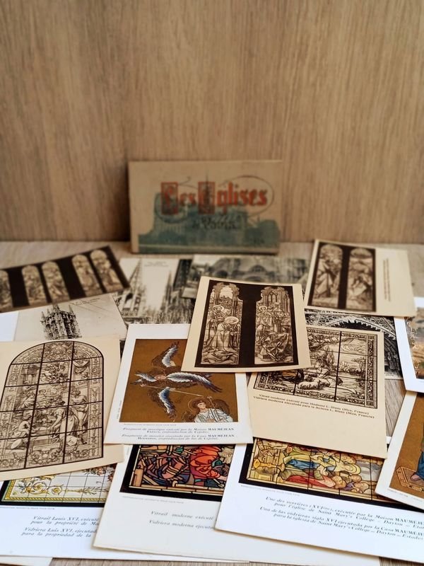 Colección de postales y libro sobre ellas