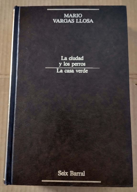 Lote anterior: Libro de Mario Vargas Llosa: La Ciudad y los Perros / La Casa Verde