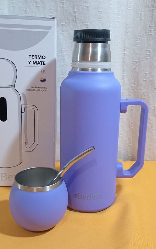 Lote siguiente: Termo, mate y bombilla en color lila