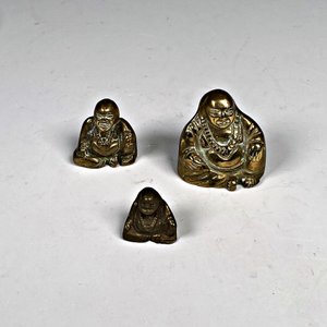 Tres Figuras de Bronce de Budas Pequeños - imagen 2