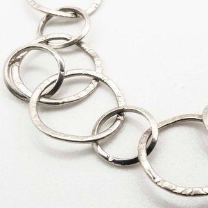 Pulsera de Plata 925 con Diseño de Aros y Detalle Texturizado - imagen 2