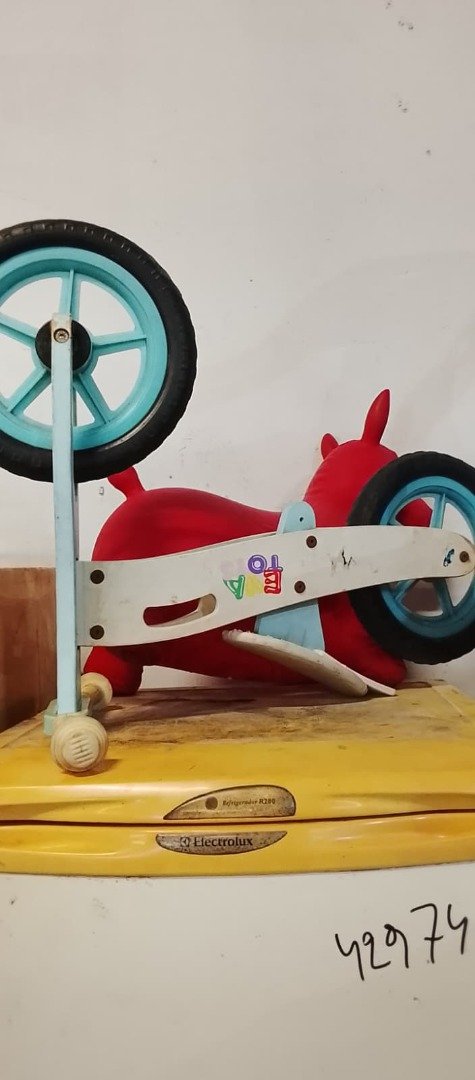 Caballito Mecedor Infantil con Ruedas
