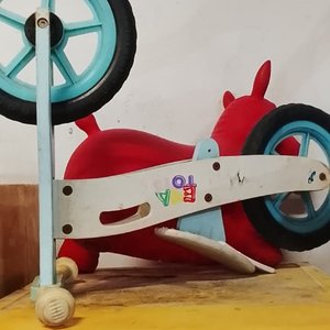 Lote anterior: Caballito Mecedor Infantil con Ruedas