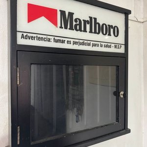 Cigarrera Marlboro Antigua con Luz y Llave - imagen 5