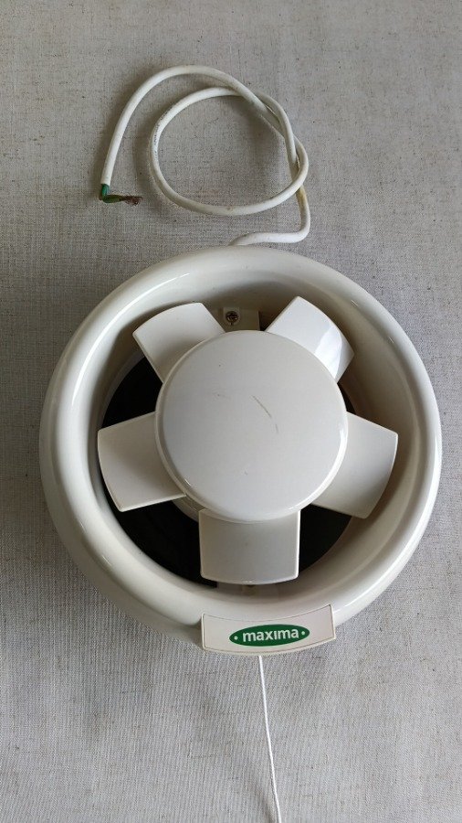 Extractor de Aire Marca Maxima, Diámetro 20 cm
